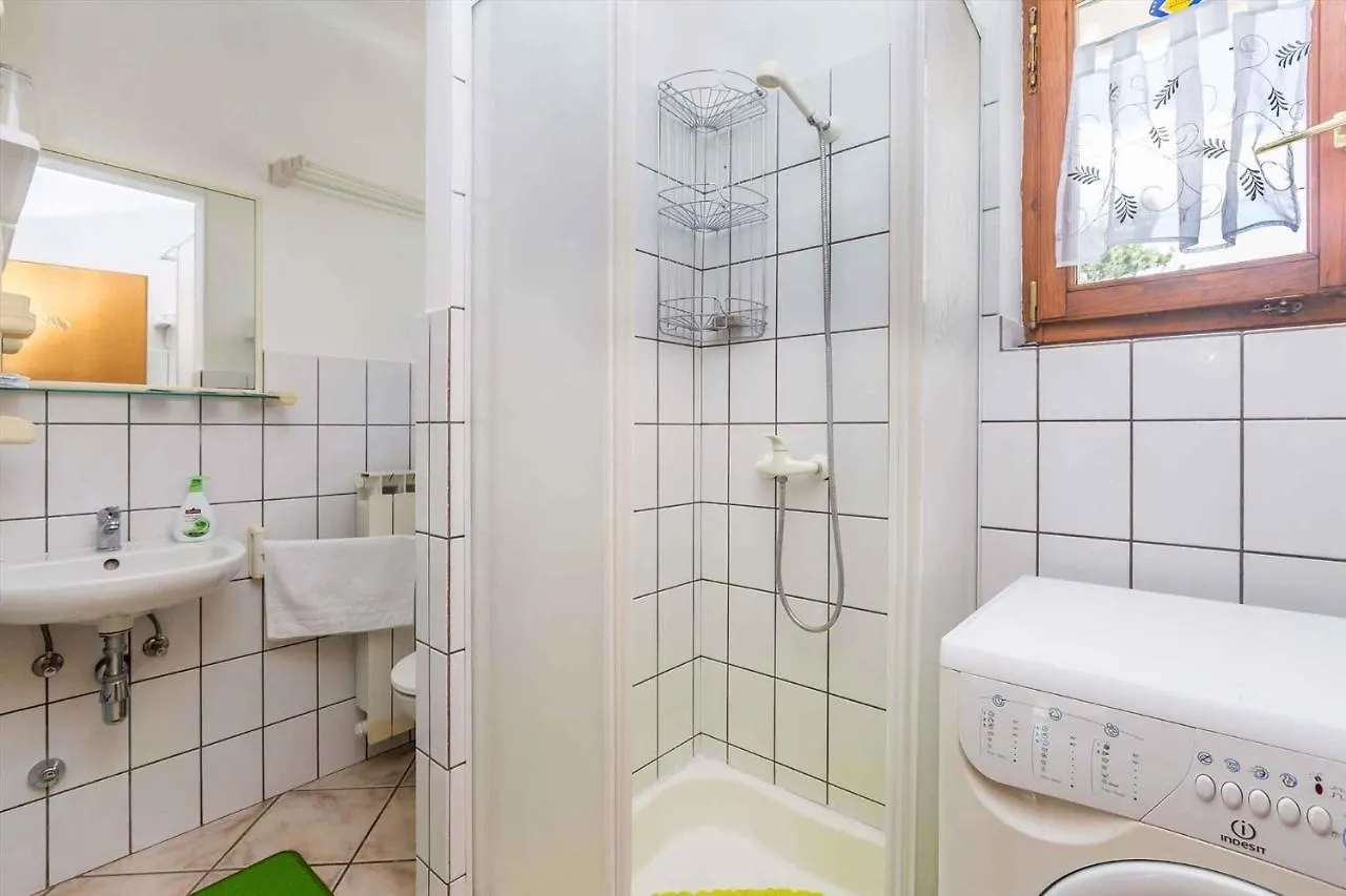 Apartment In Viskovo 31060
