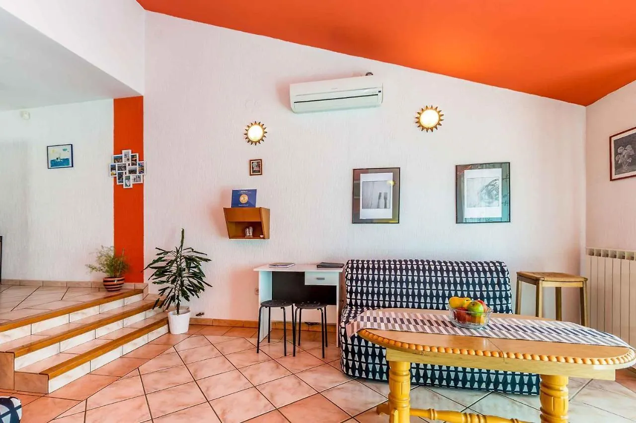 Apartment In Viskovo 31060 Croatia