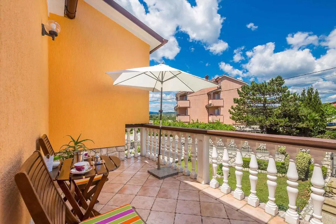 Apartment In Viskovo 31060